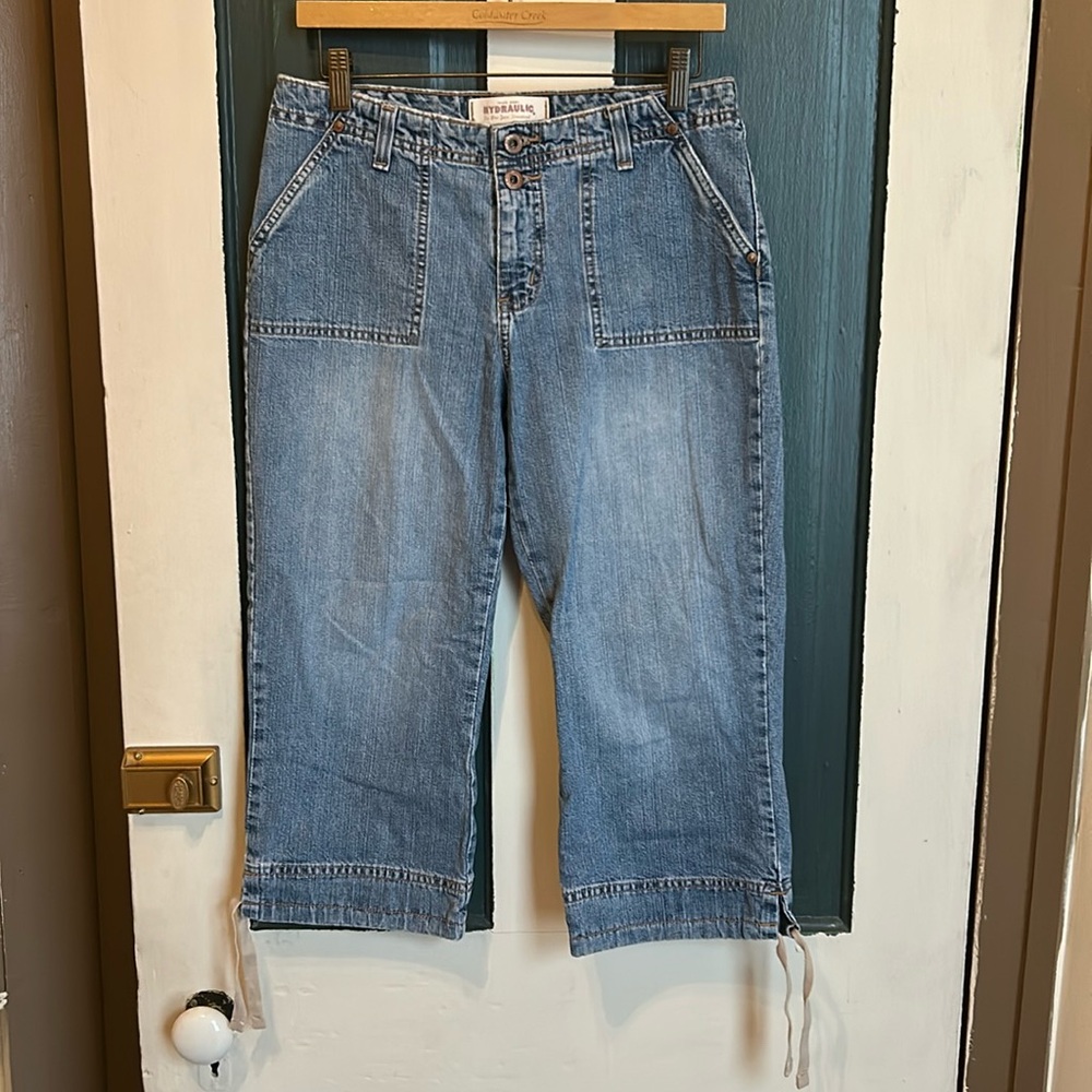 Hydraulic Tie Bottom Cropped Jean